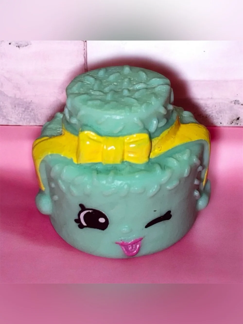 Shopkins Season 5 Sprinkle Lee Cake Sweet Treats Figure